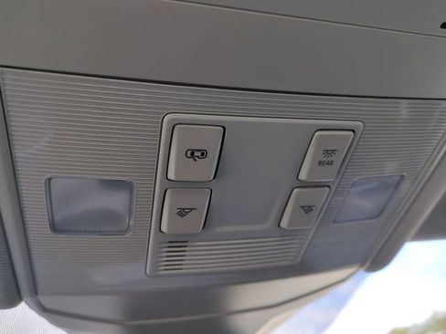 Used 2025 Volkswagen Jetta S FWD image 21