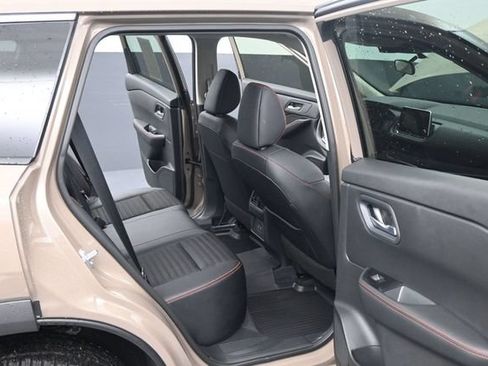 Used 2026 Nissan Rogue SV AWD/4WD image 45