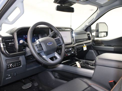 New 2026 Ford F250 Lariat w/ Black Appearance Package AWD/4WD image 25
