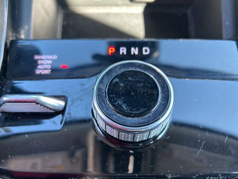 Certified 2023 Jeep Grand Cherokee Limited w/ Luxury Tech Group II image 22