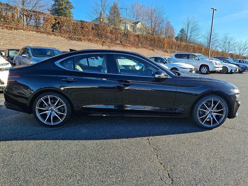 Used 2023 Genesis G70 2.0T image 4