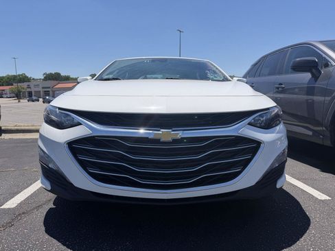 Used 2023 Chevrolet Malibu LT FWD image 14