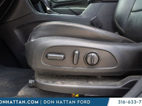 Used 2018 Chevrolet Equinox Premier FWD image 18