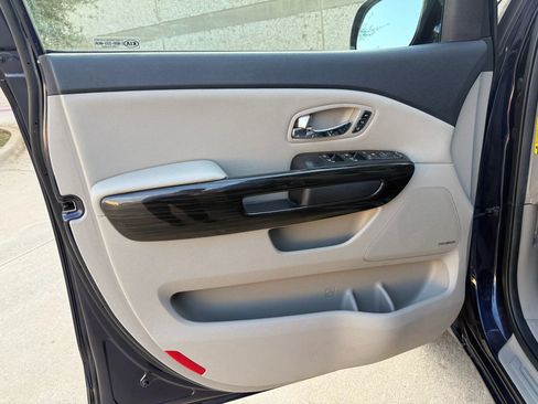 Used 2021 Kia Sedona SX image 10