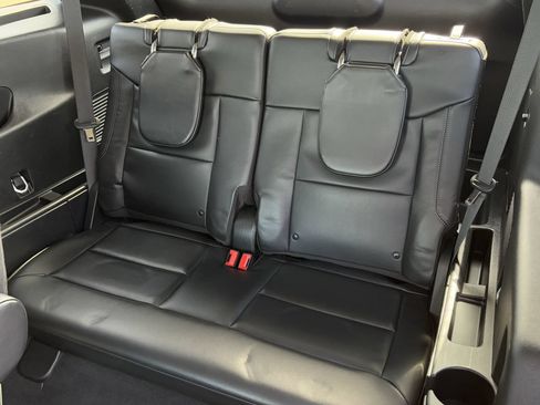 Used 2023 Ford Explorer XLT w/ Equipment Group 202A RWD image 29