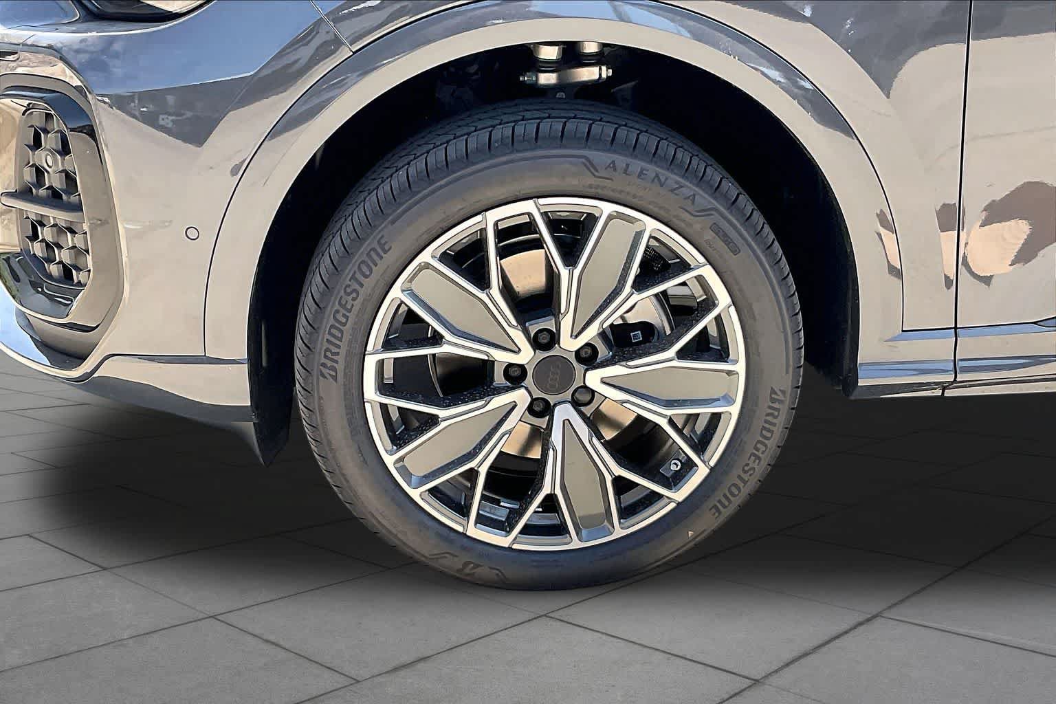 New 2026 Audi Q5 Premium Plus w/ Premium Plus AWD/4WD image 11