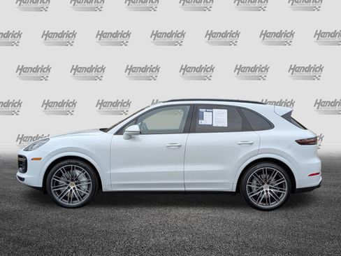 Used 2021 Porsche Cayenne Turbo image 7