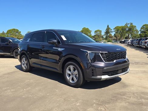New 2026 Kia Sorento LX image 2