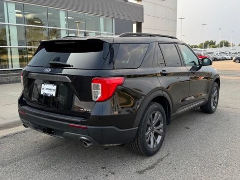 Certified 2023 Ford Explorer XLT w/ Equipment Group 202A AWD/4WD image 39