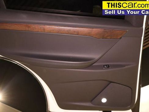 Used 2018 Tesla Model X 75D image 36