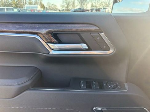 Certified 2025 GMC Sierra 1500 Elevation image 20