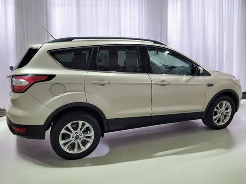 Used 2018 Ford Escape SE image 21