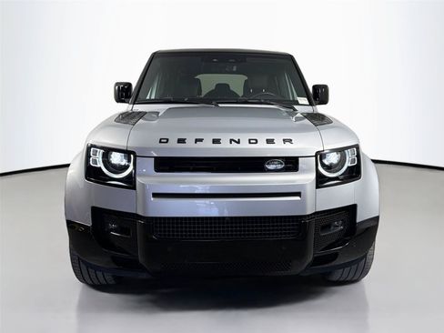 Used 2024 Land Rover Defender 110 X-Dynamic SE AWD/4WD image 2