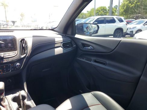 Used 2022 Chevrolet Equinox RS w/ RS Leather Package image 16