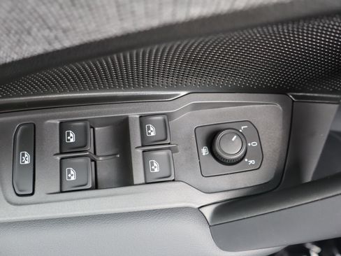 New 2026 Volkswagen Tiguan S AWD/4WD image 13