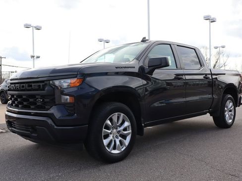 Used 2023 Chevrolet Silverado 1500 Custom w/ LPO, Dark Essentials Package AWD/4WD image 7