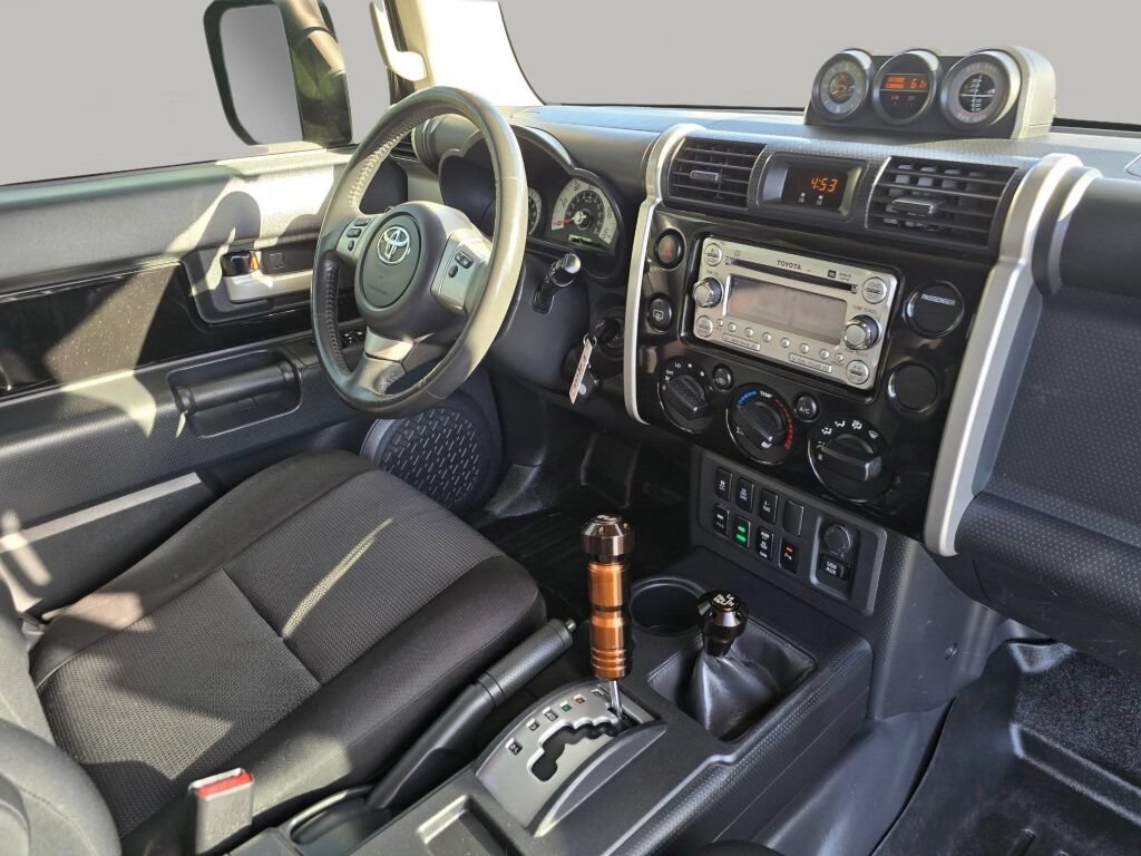 Used 2014 Toyota FJ Cruiser 4WD w/ Upgrade Package image 28