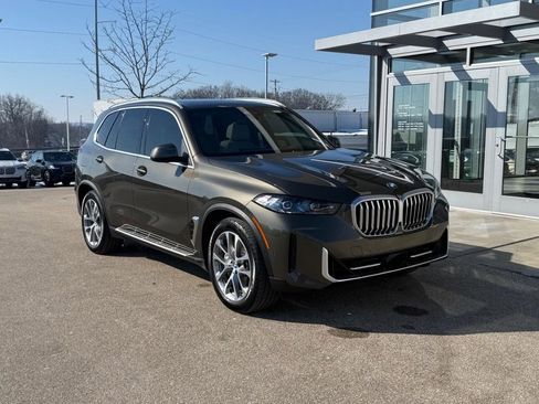 Used 2025 BMW X5 xDrive50e w/ Executive Package AWD/4WD image 2