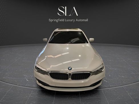 Used 2019 BMW 530i xDrive w/ Convenience Package AWD/4WD image 2