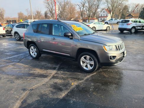 Used 2012 Jeep Compass Latitude image 3