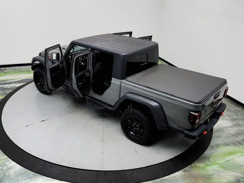 Used 2020 Jeep Gladiator Mojave w/ Cold Weather Group AWD/4WD image 36