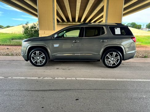 Used 2018 GMC Acadia Denali w/ Technology Package FWD image 6
