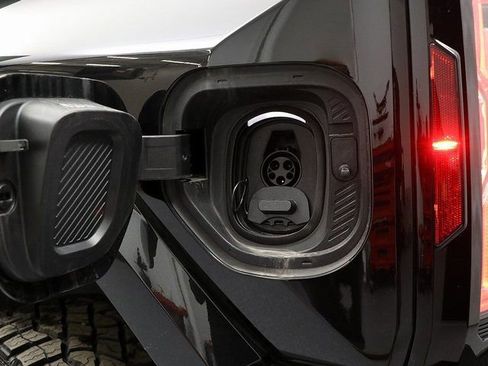 New 2024 GMC Hummer EV 2X w/ Extreme Off-Road Package AWD/4WD image 9