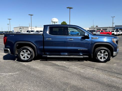 Used 2020 GMC Sierra 1500 SLT w/ SLT Convenience Package AWD/4WD image 2