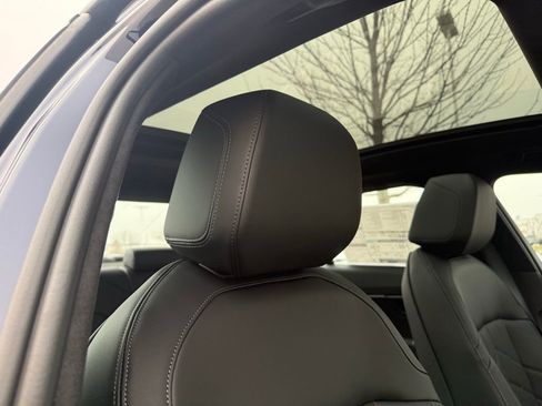 New 2026 BMW 530i xDrive w/ M Sport Package image 15