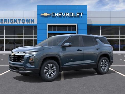 New 2026 Chevrolet Equinox LT w/ Convenience Package II FWD image 2