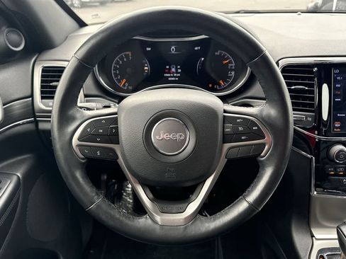 Used 2019 Jeep Grand Cherokee Limited image 16