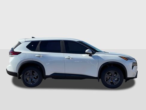 New 2026 Nissan Rogue SV FWD image 8