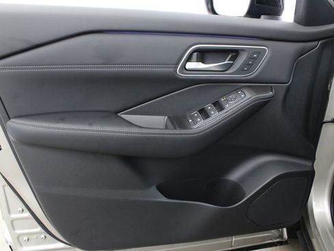 New 2026 Nissan Rogue Platinum w/ Platinum Premium Package image 17