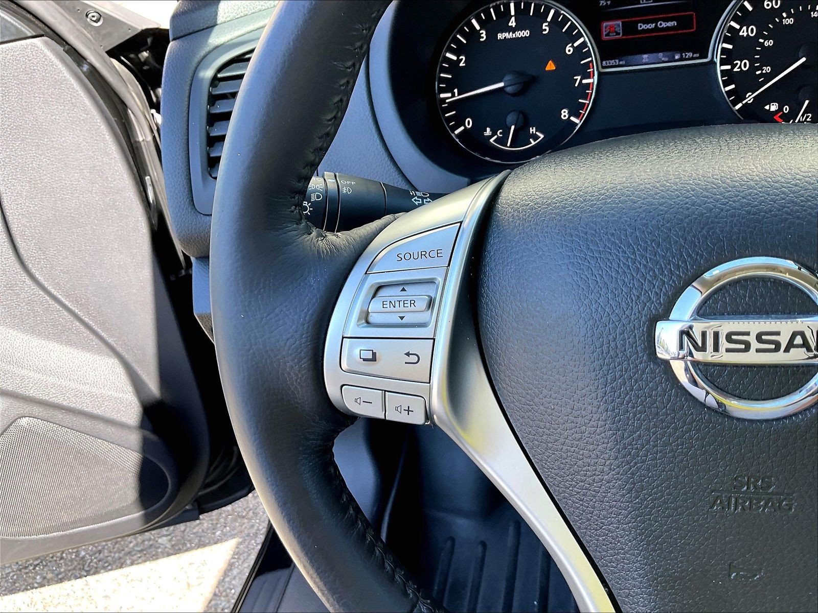 Used 2018 Nissan Altima 2.5 SL FWD image 17