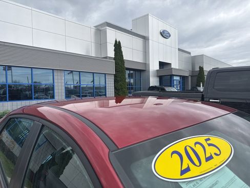 Used 2025 Hyundai Elantra Sport image 7