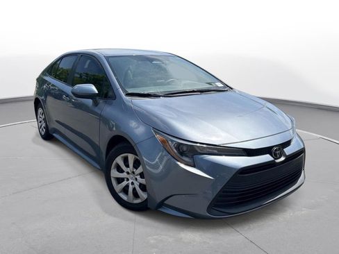Used 2024 Toyota Corolla LE FWD image 4
