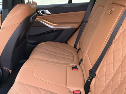 Used 2023 BMW X5 xDrive40i w/ M Sport Package AWD/4WD image 13