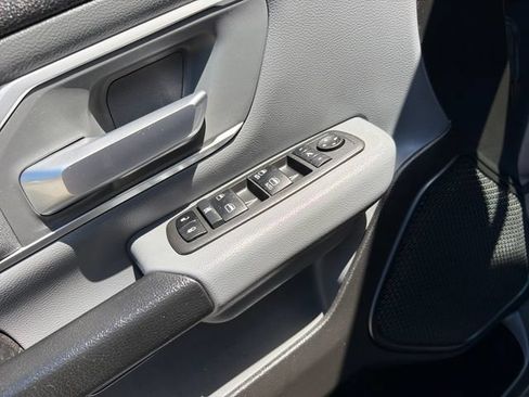 Used 2022 RAM 1500 Big Horn AWD/4WD image 12