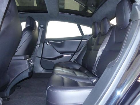 Used 2018 Tesla Model S 100D image 19