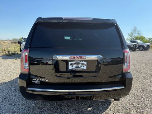 Used 2015 GMC Yukon Denali w/ Touring Package AWD/4WD image 9
