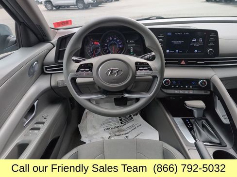 Used 2023 Hyundai Elantra SEL FWD image 15