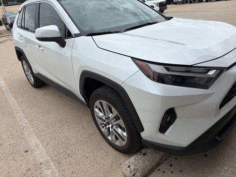 Used 2025 Toyota RAV4 XLE Premium FWD image 2