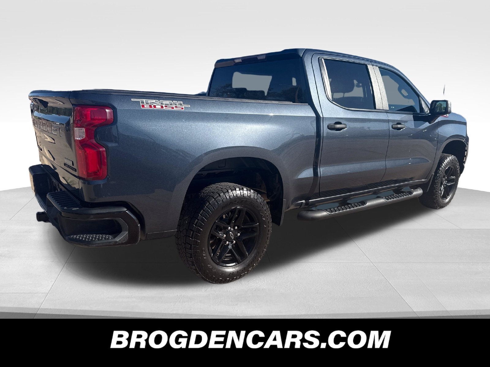 Used 2021 Chevrolet Silverado 1500 Custom Trail Boss w/ Safety Confidence Package AWD/4WD image 3