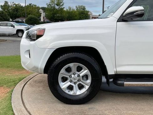 Used 2019 Toyota 4Runner SR5 Premium RWD image 12