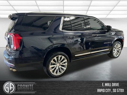Used 2021 GMC Yukon Denali w/ Denali Premium Package AWD/4WD image 6