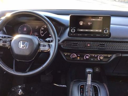 Used 2023 Honda HR-V Sport image 16