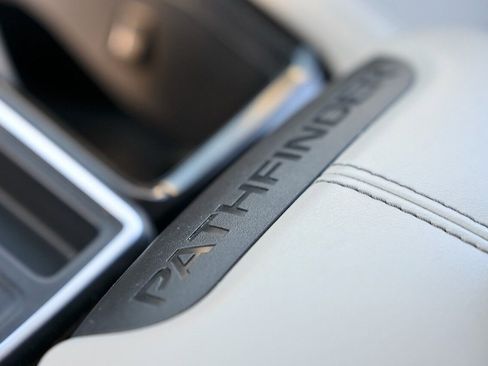 Used 2023 Nissan Pathfinder SL w/ SL Premium Package image 30