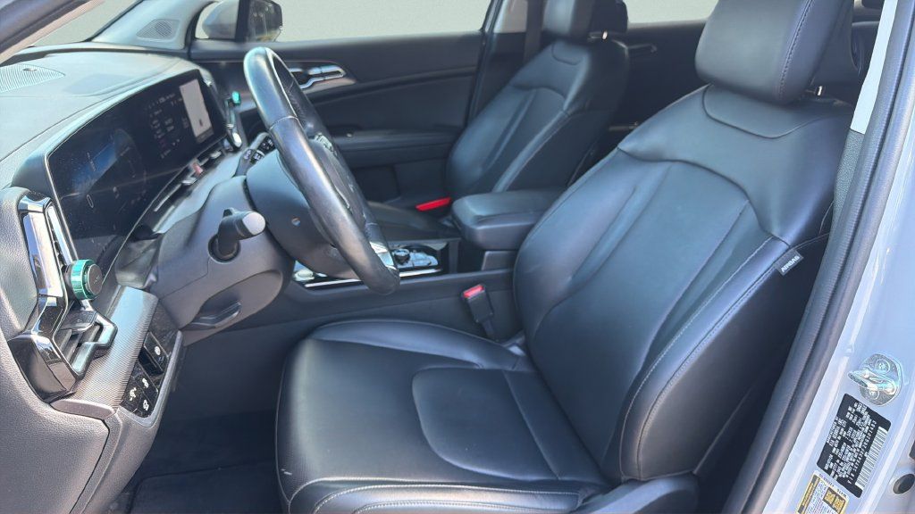 Used 2024 Kia Sportage SX FWD image 31