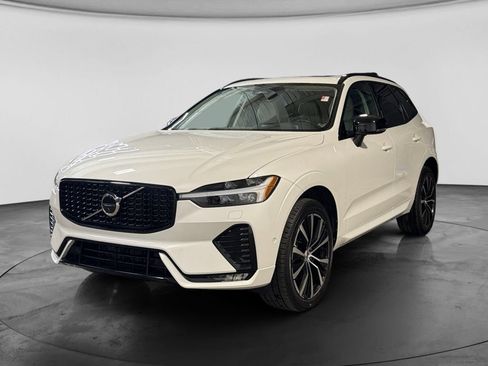 Used 2023 Volvo XC60 B5 Plus w/ Climate Package AWD/4WD image 10