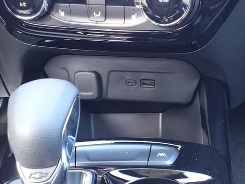 New 2025 Chevrolet Trax LT w/ LT Convenience Package image 10